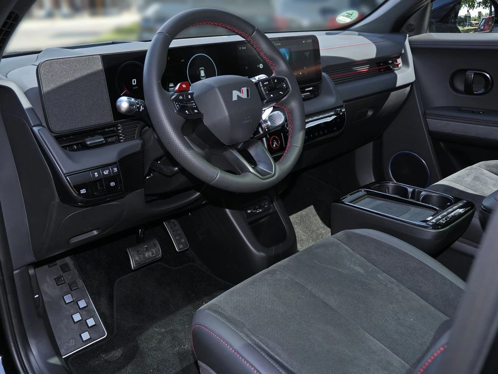 Hyundai-IONIQ 5-image-8