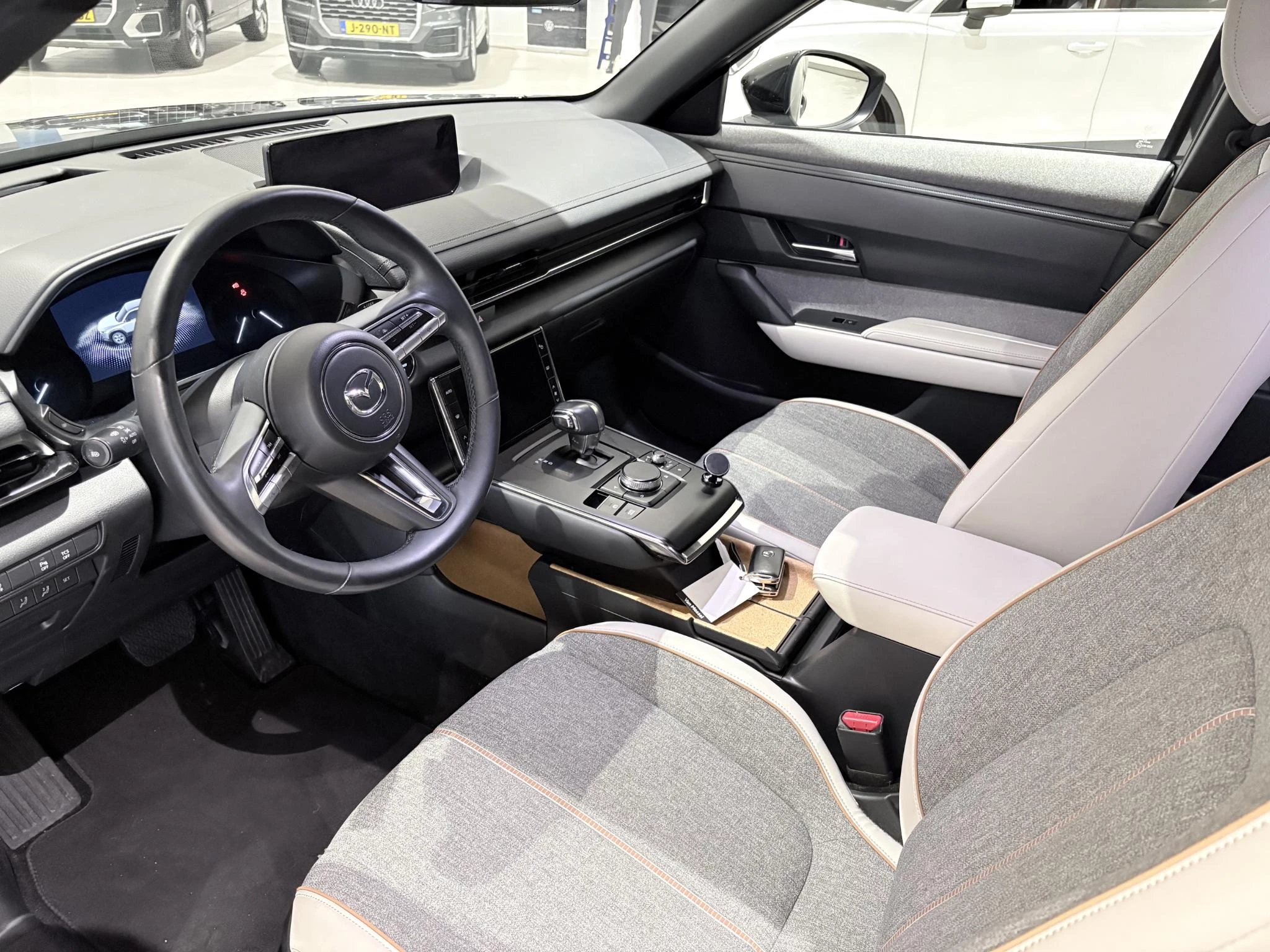 Mazda MX-30 e-SkyActiv 145 First Edition 36 kWh