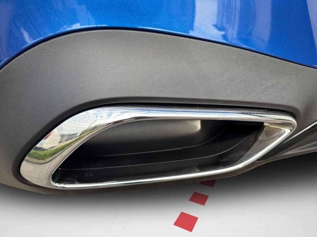 Mercedes-Benz-CLE 200-image-12