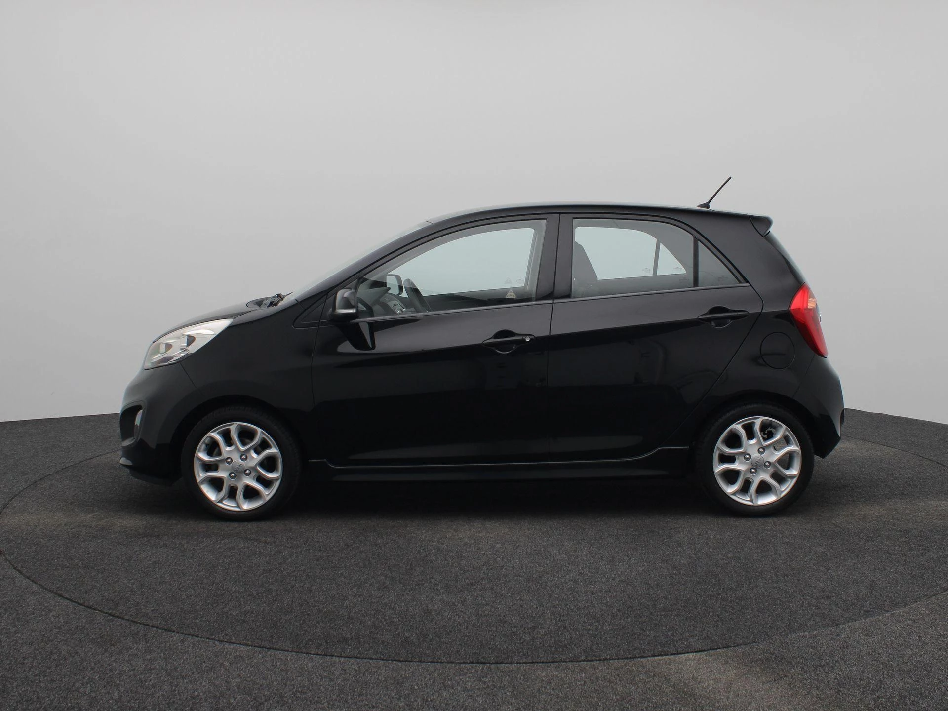 Kia-Picanto-image-5