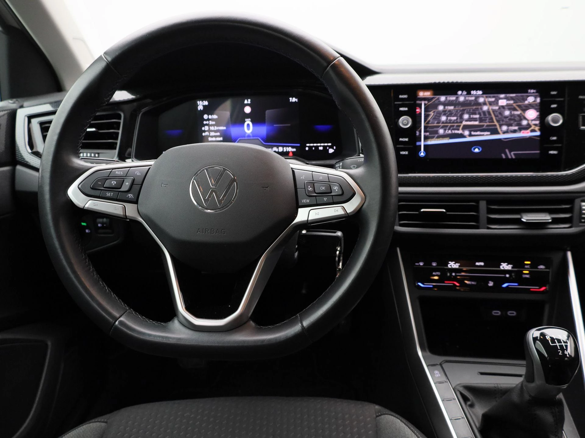 Volkswagen-Polo-image-6