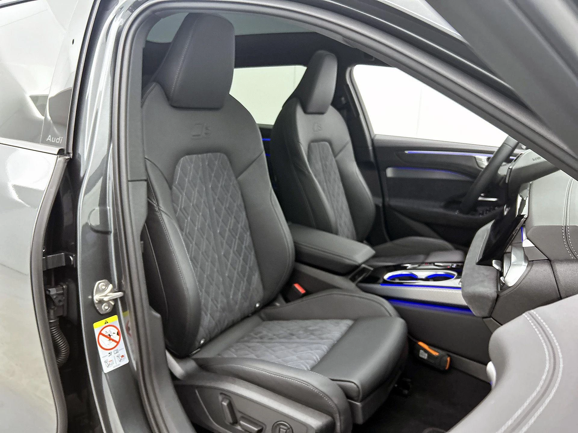 Audi-A6-image-30