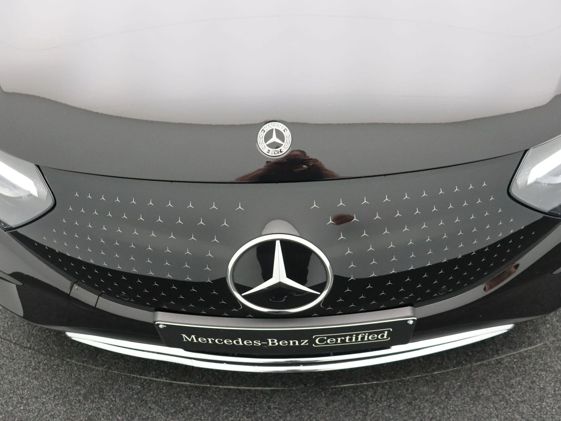 Mercedes-Benz-EQE-image-21