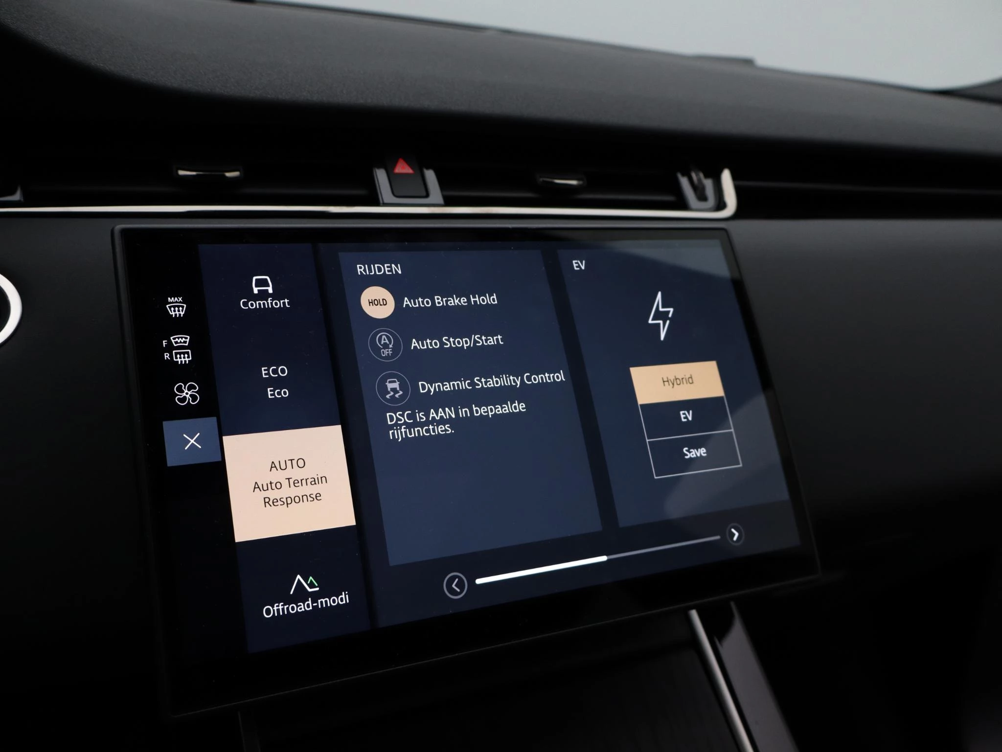 Land Rover-Range Rover Evoque-image-21