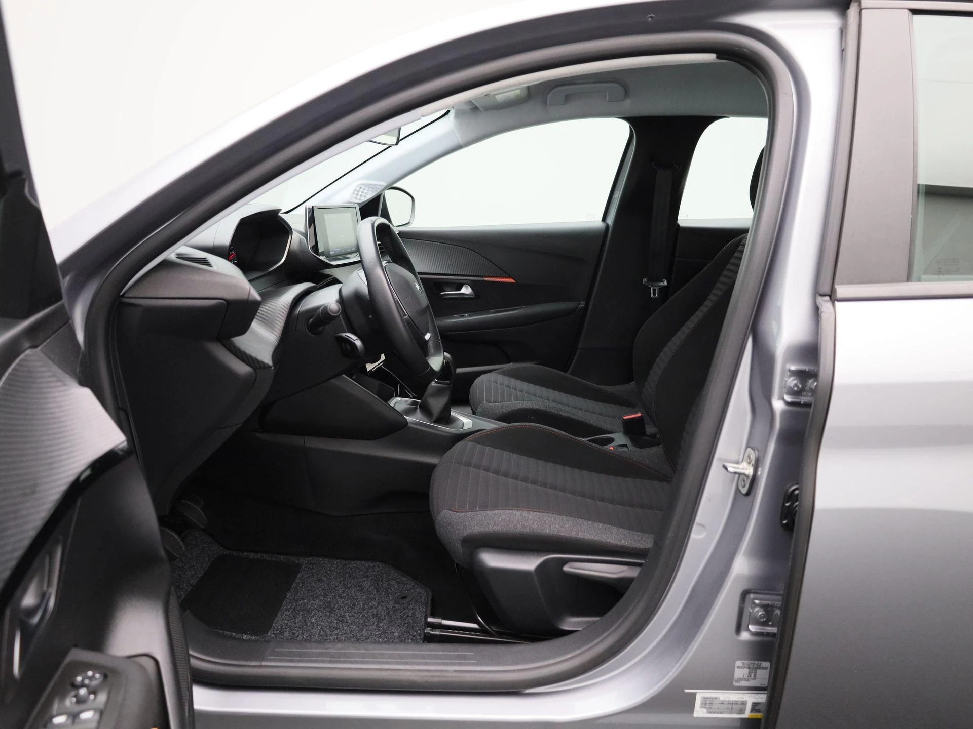 Peugeot-208-image-8