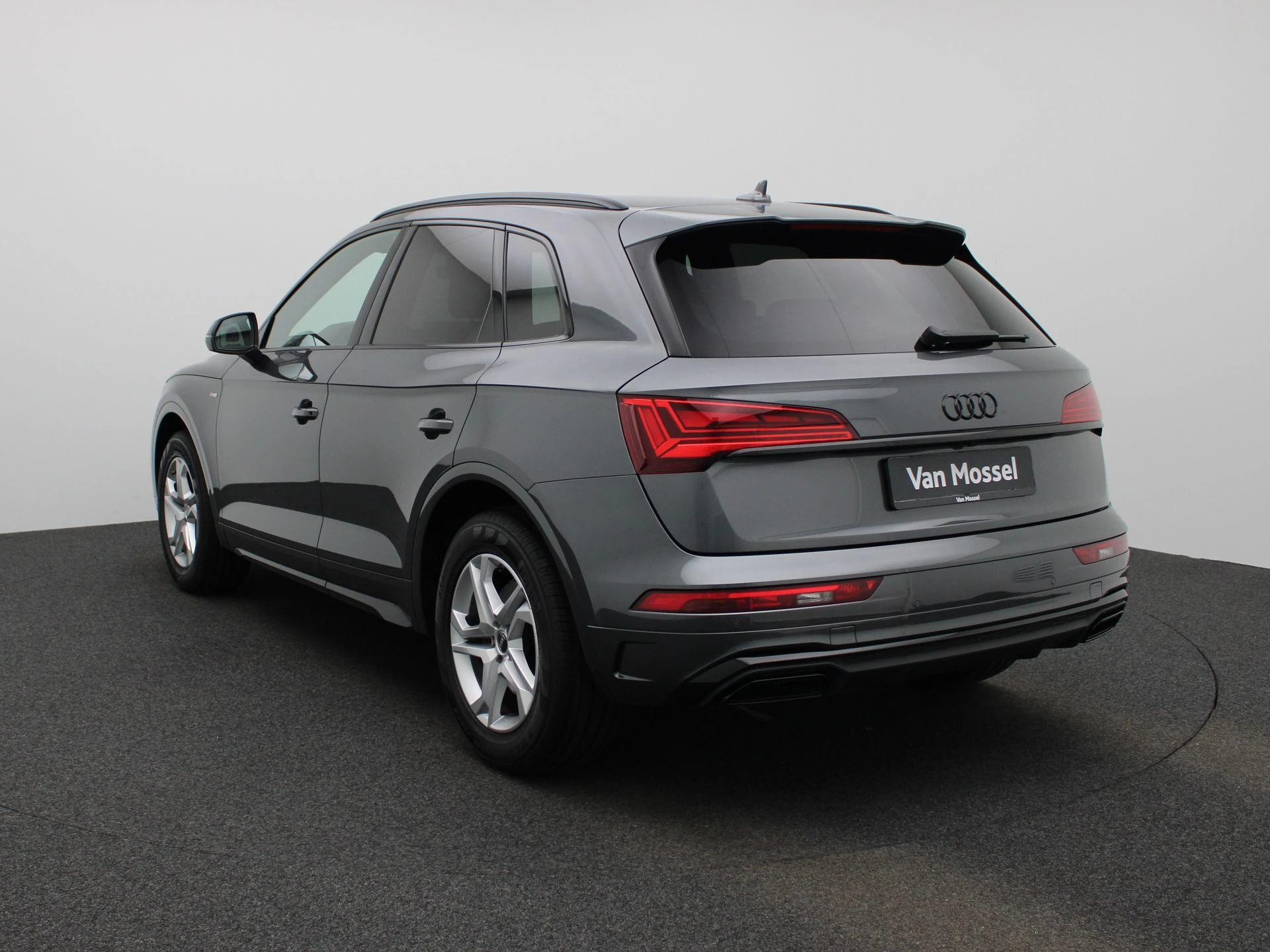 Audi-Q5-image-1