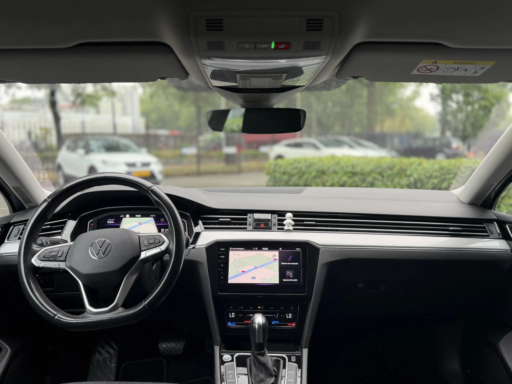 Volkswagen-Passat-image-2