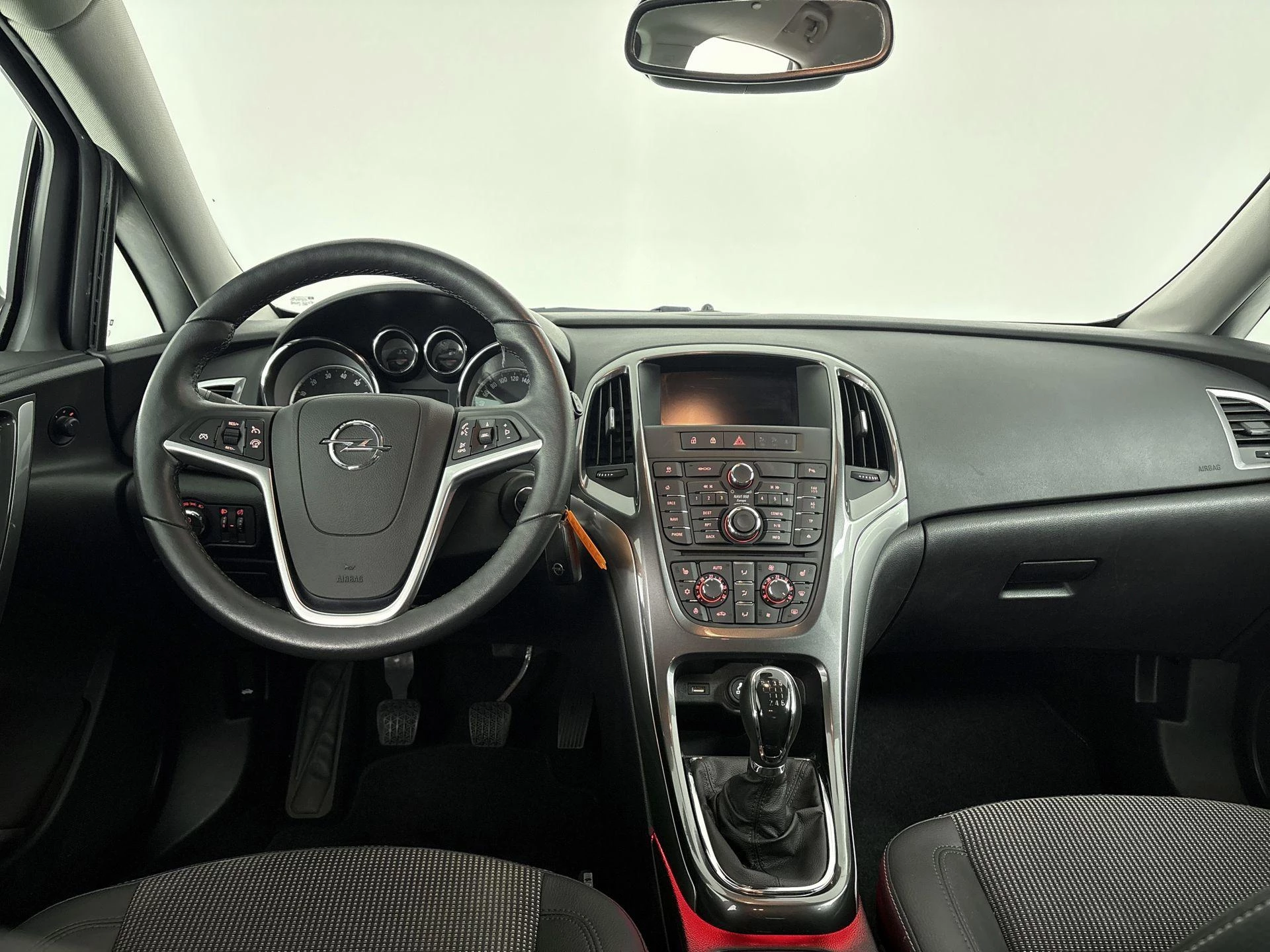 Opel-Astra-image-8