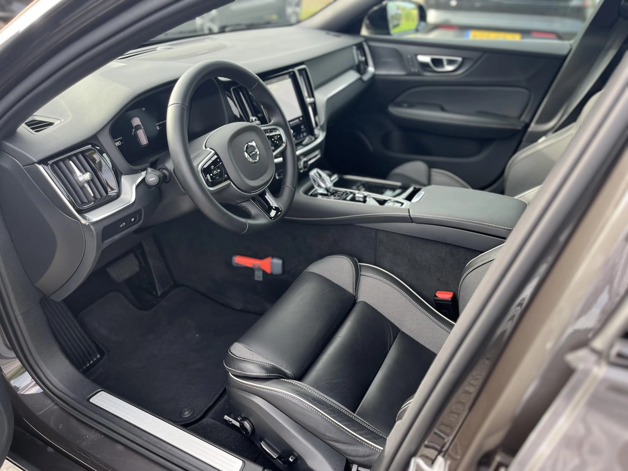 Volvo-V60-image-6