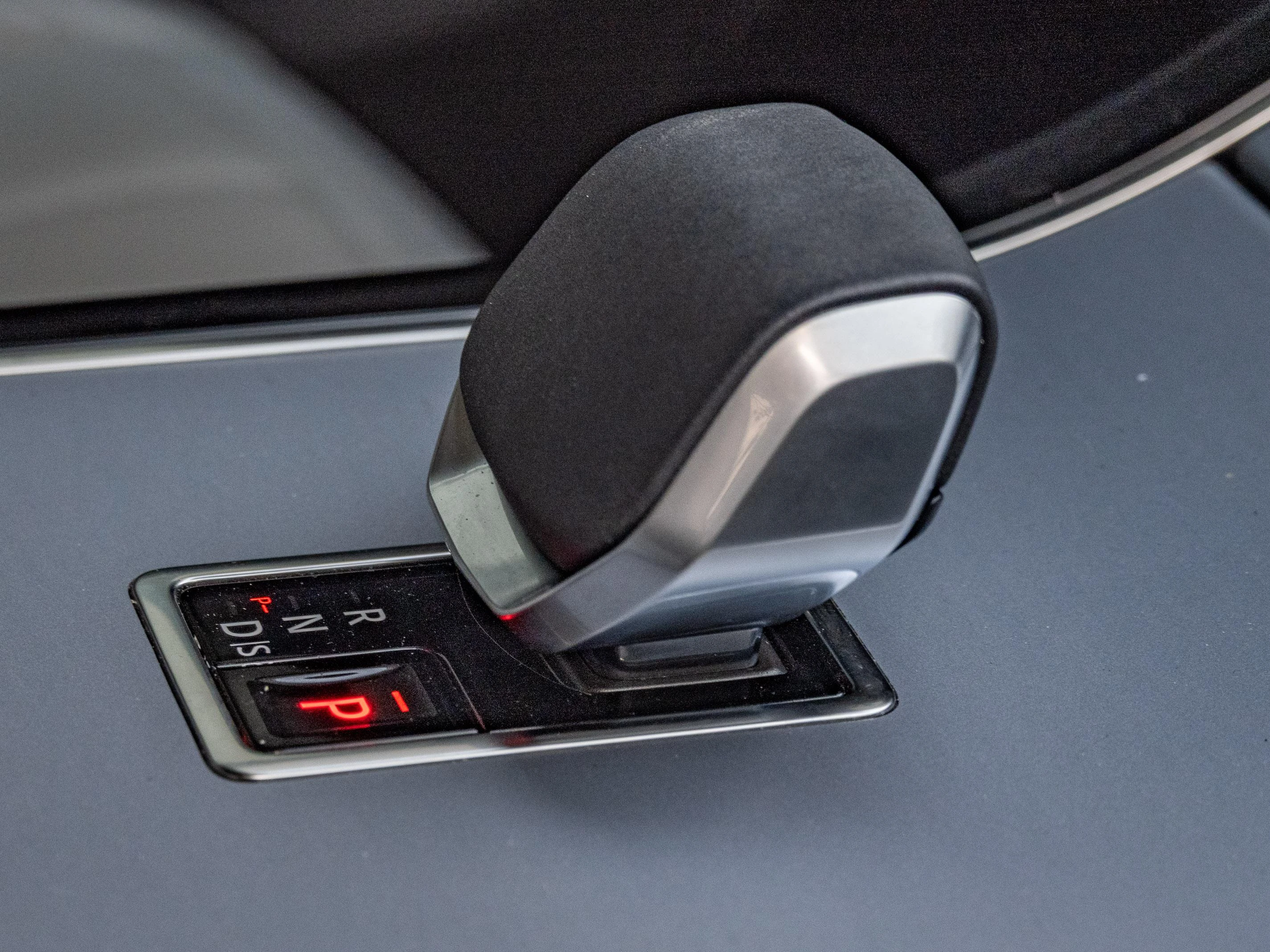 Land Rover-Range Rover Evoque-image-19