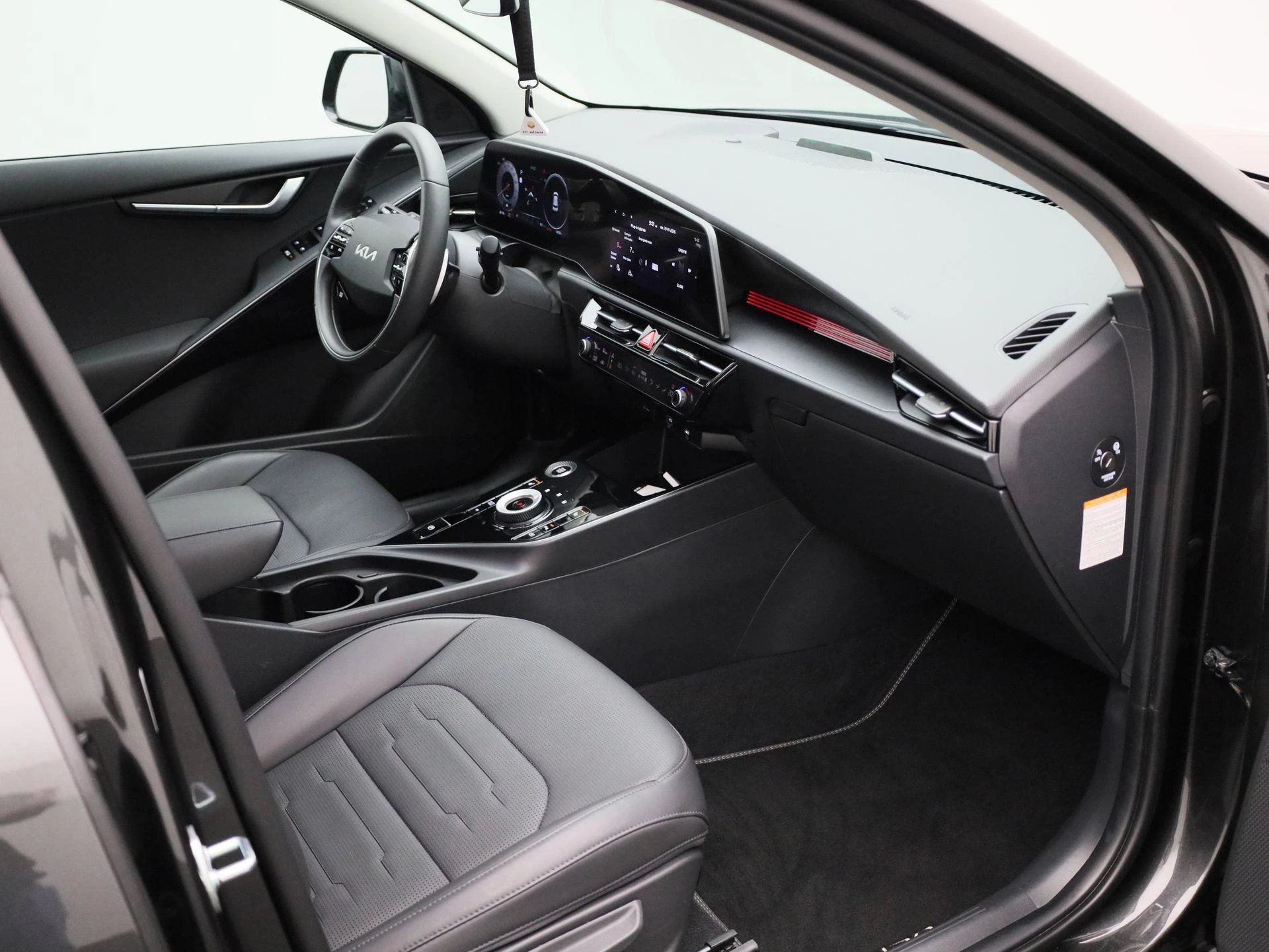 Kia-Niro-image-30
