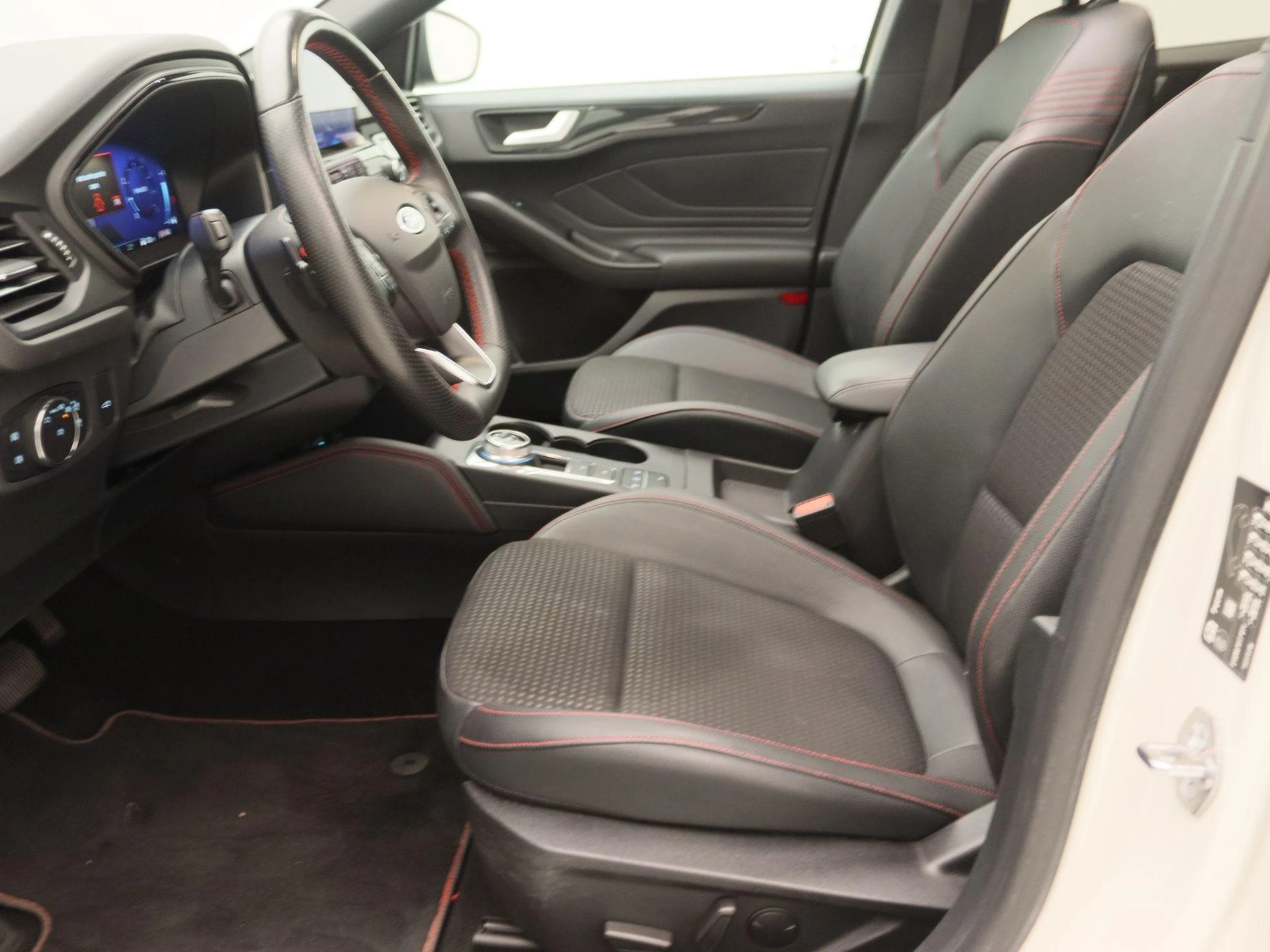 Ford Focus Wagon 1.5 EcoBoost ST Line X Business
