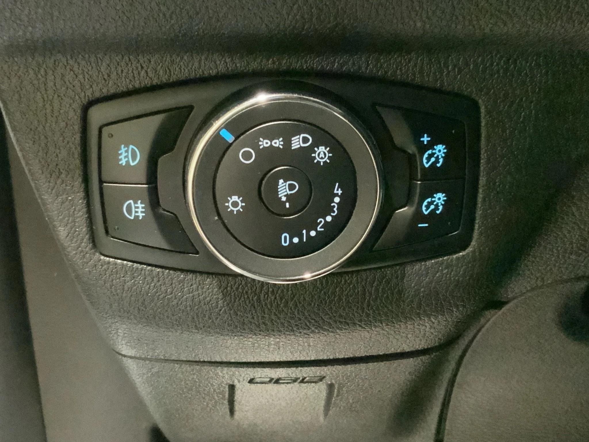 Ford-Transit Courier-image-20