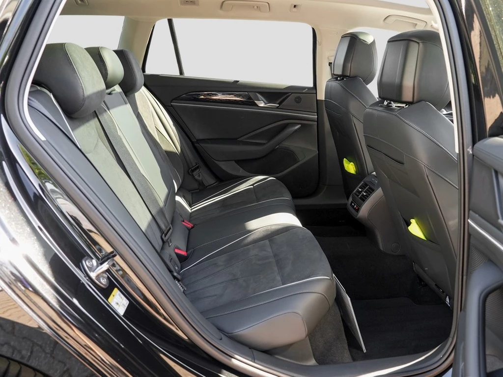 Volkswagen-Passat-image-8
