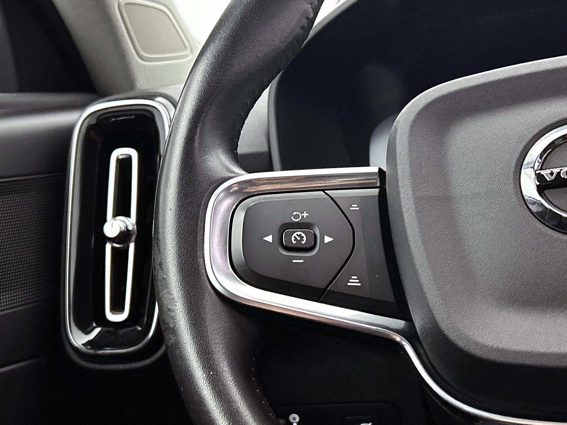 Volvo-XC40-image-5