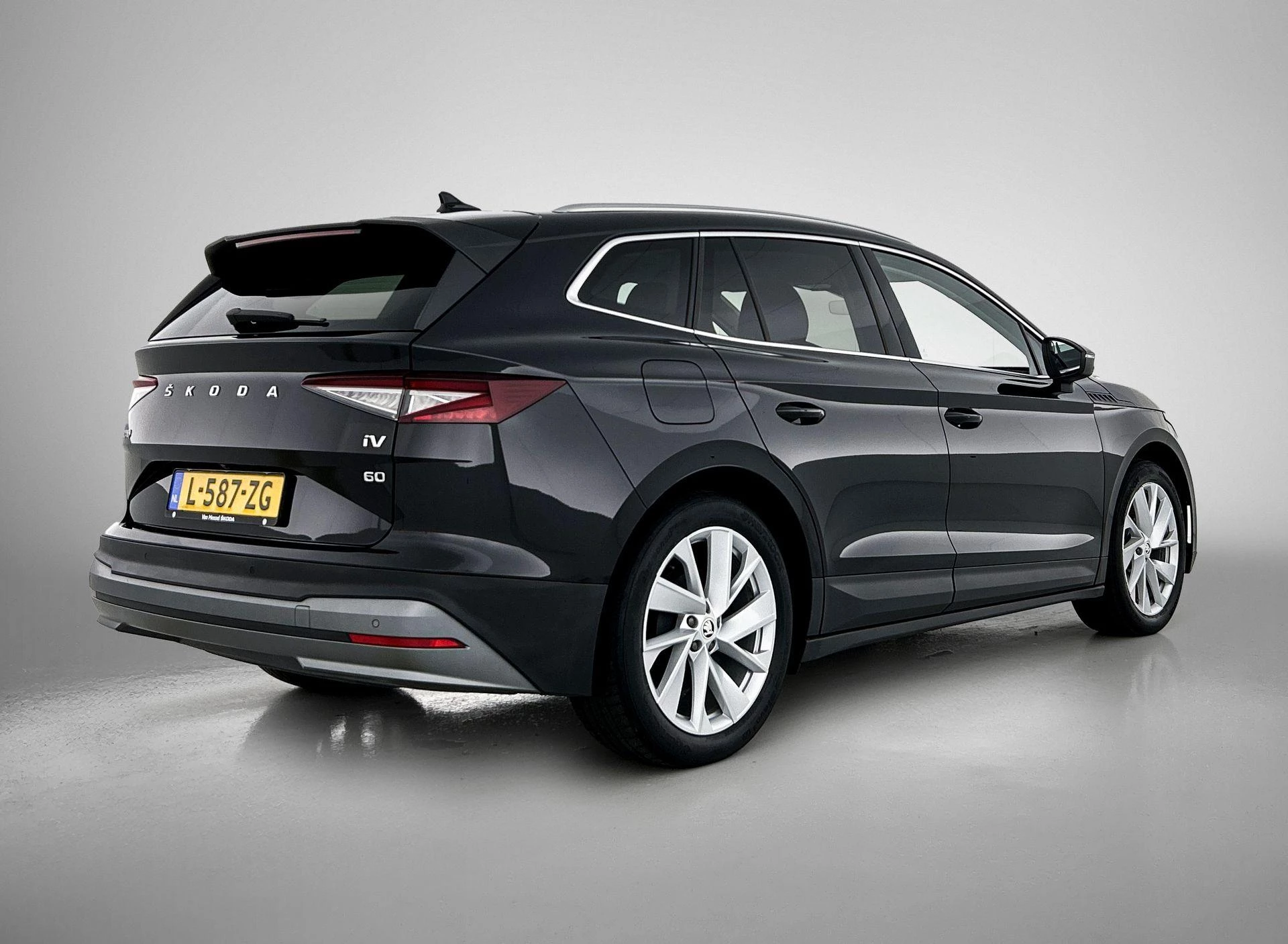 Škoda-Enyaq iV-image-3