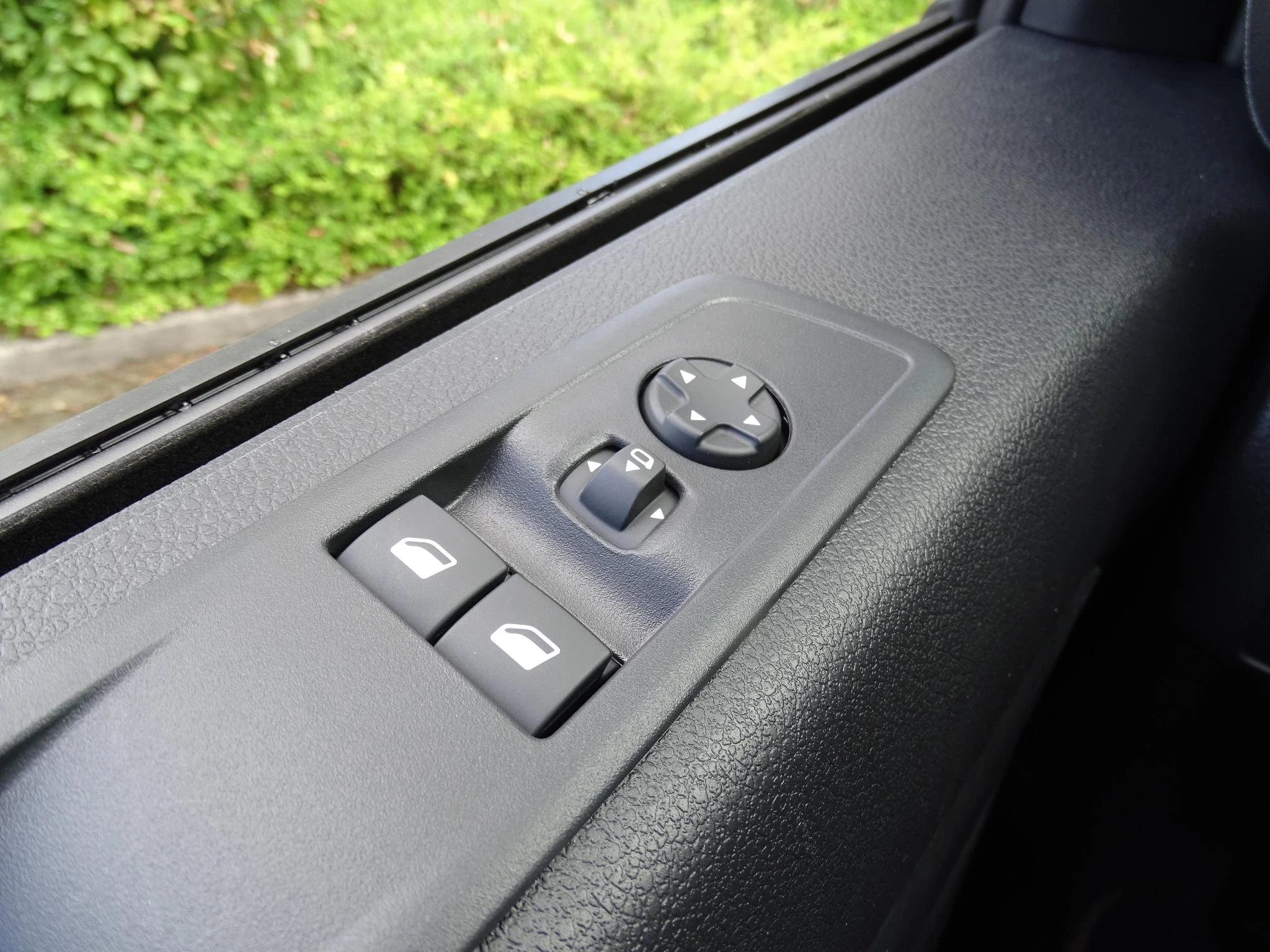 Opel-Vivaro-image-19