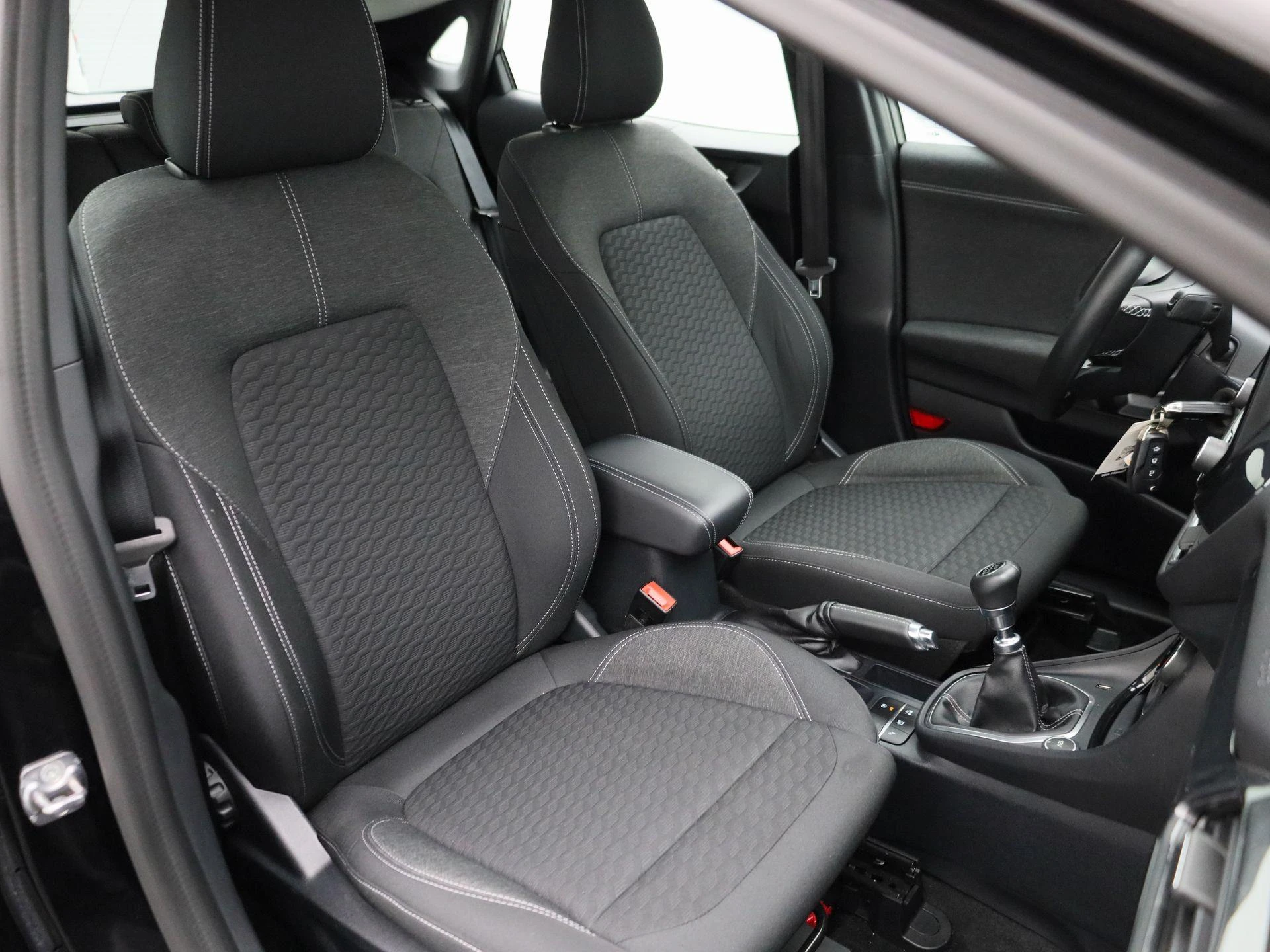 Ford-Puma-image-32