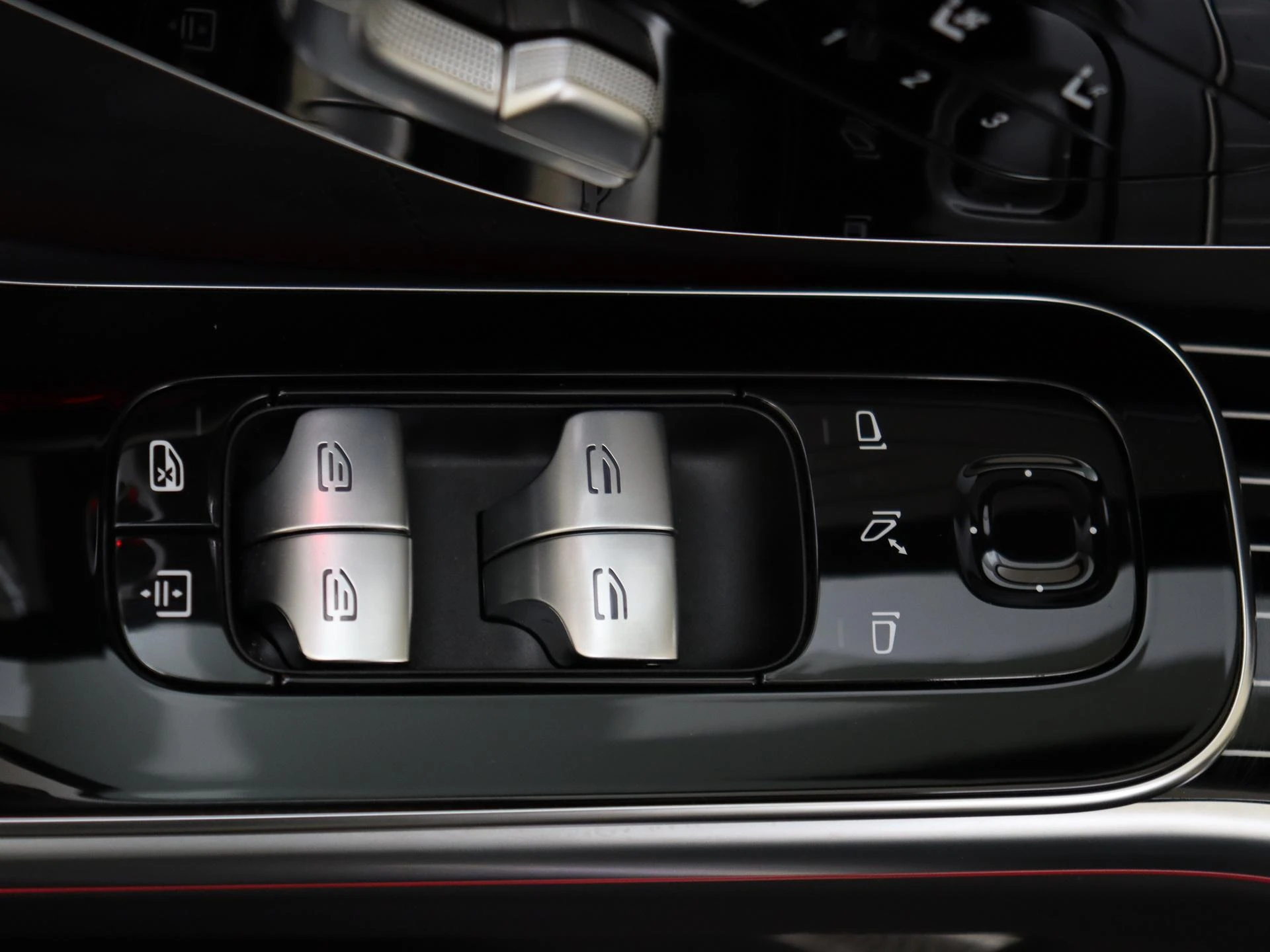 Mercedes-Benz-S-Klasse-image-25