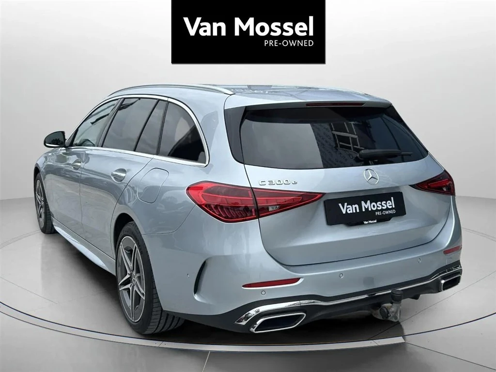 Mercedes-Benz-C-Klasse-image-6