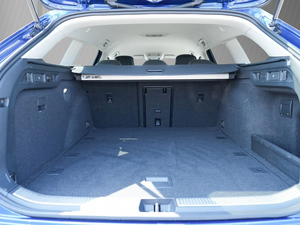 Volkswagen-Passat-image-5