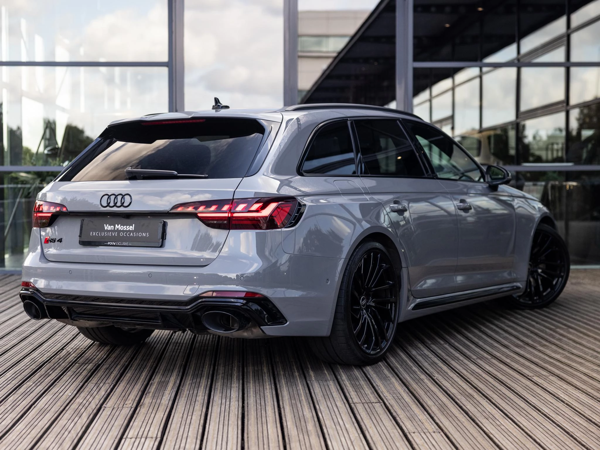 Audi RS4 Avant 2.9 TFSI RS 4 quattro competition plus kuipstoelen