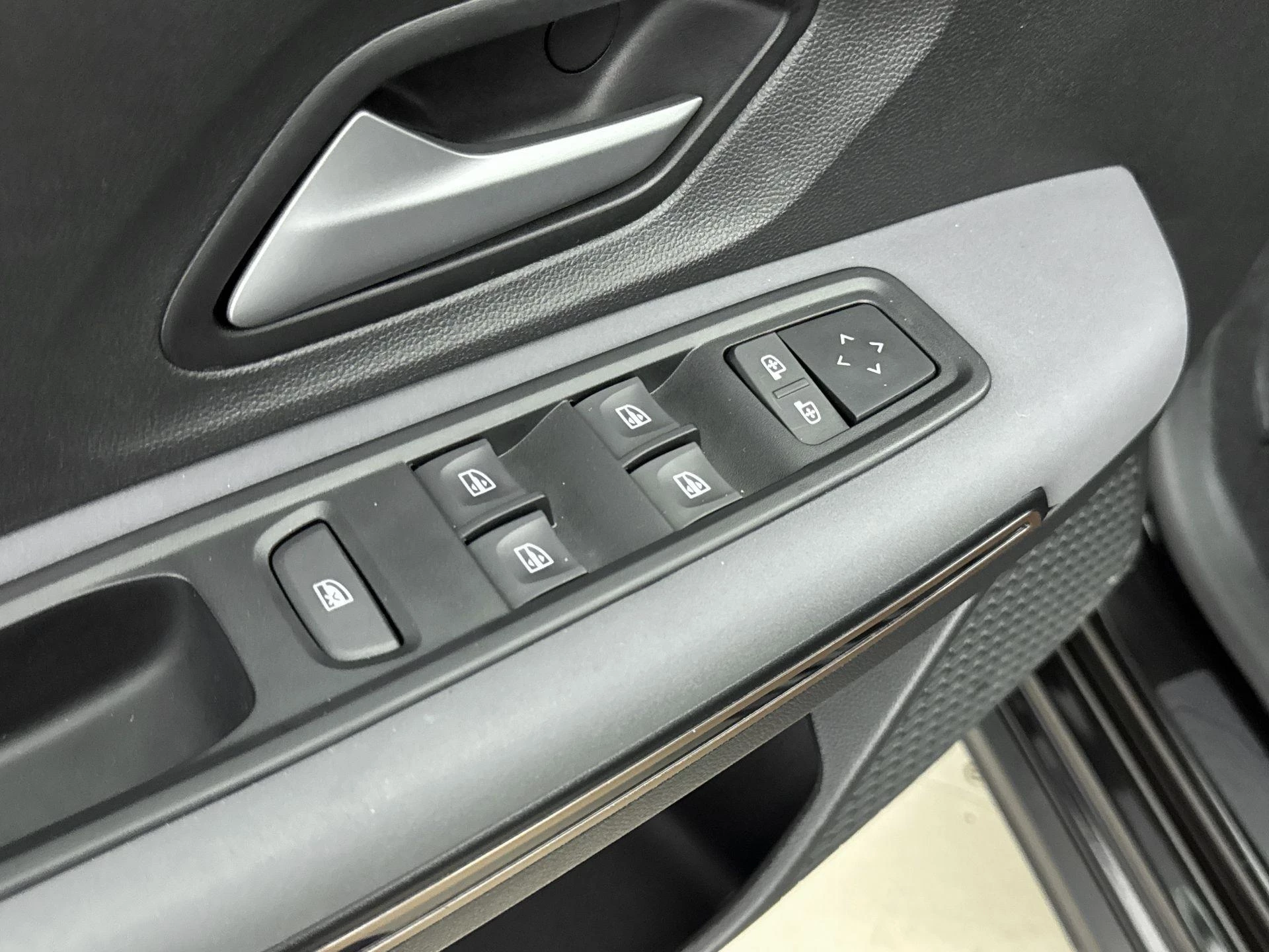 Dacia-Sandero Stepway-image-12