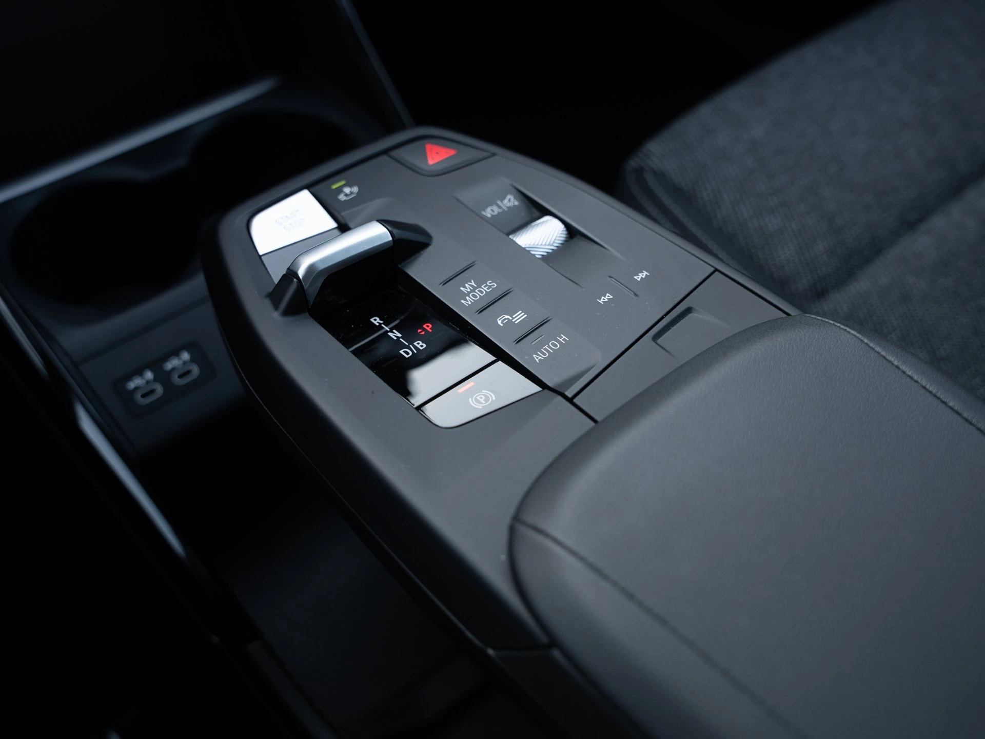 BMW iX1 xDrive30. Sitzheizung.Navi