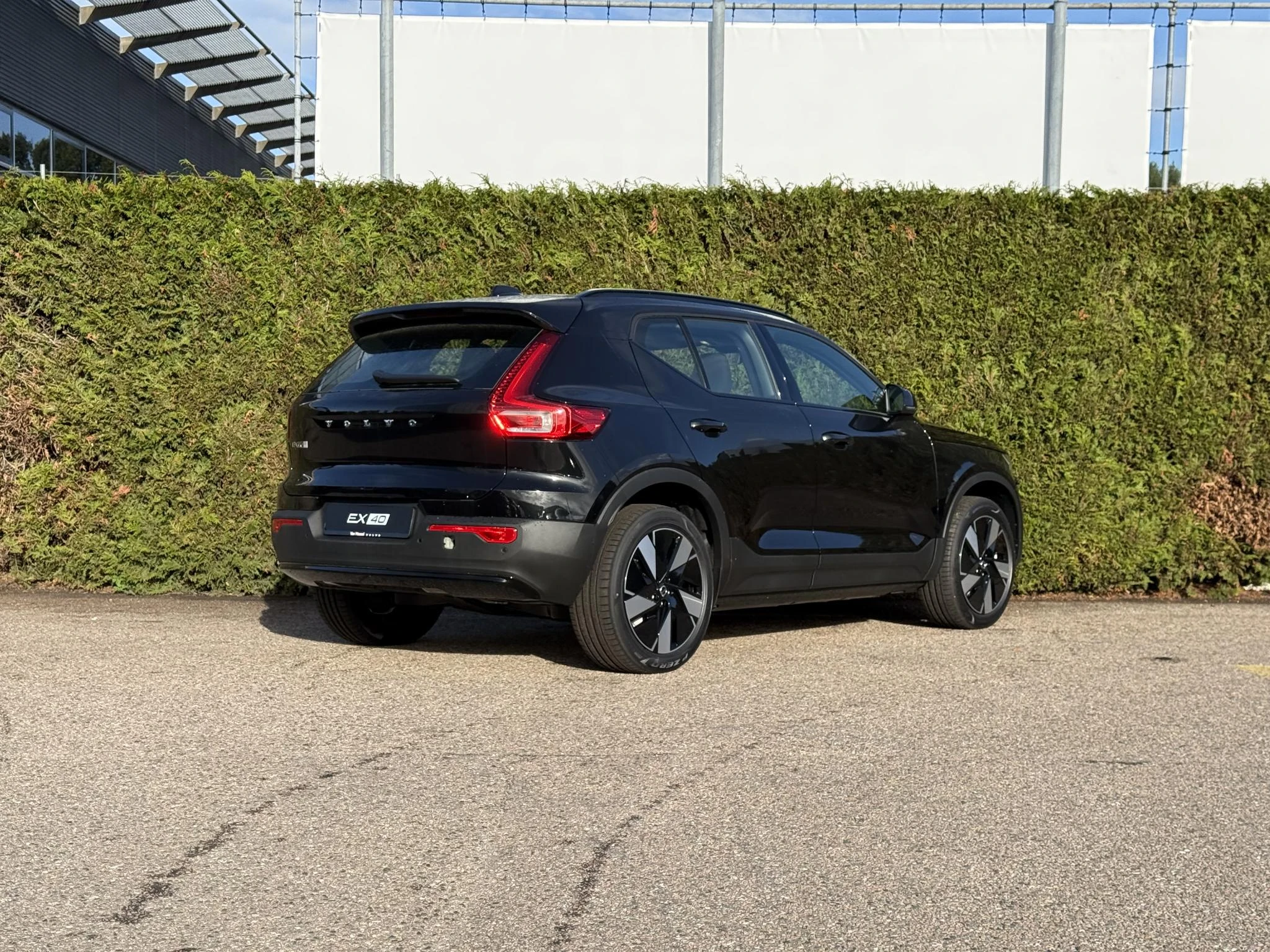Volvo-EX40-image-6