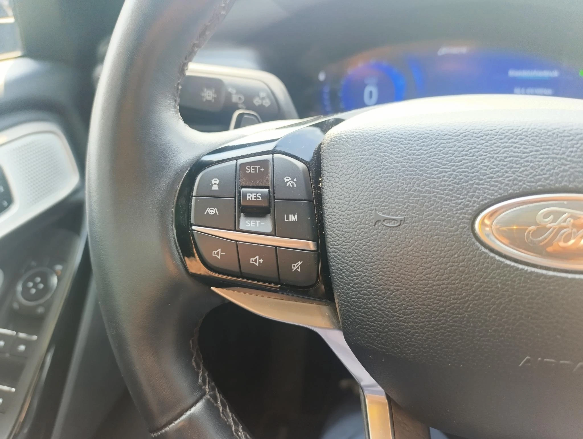 Ford-Explorer-image-29