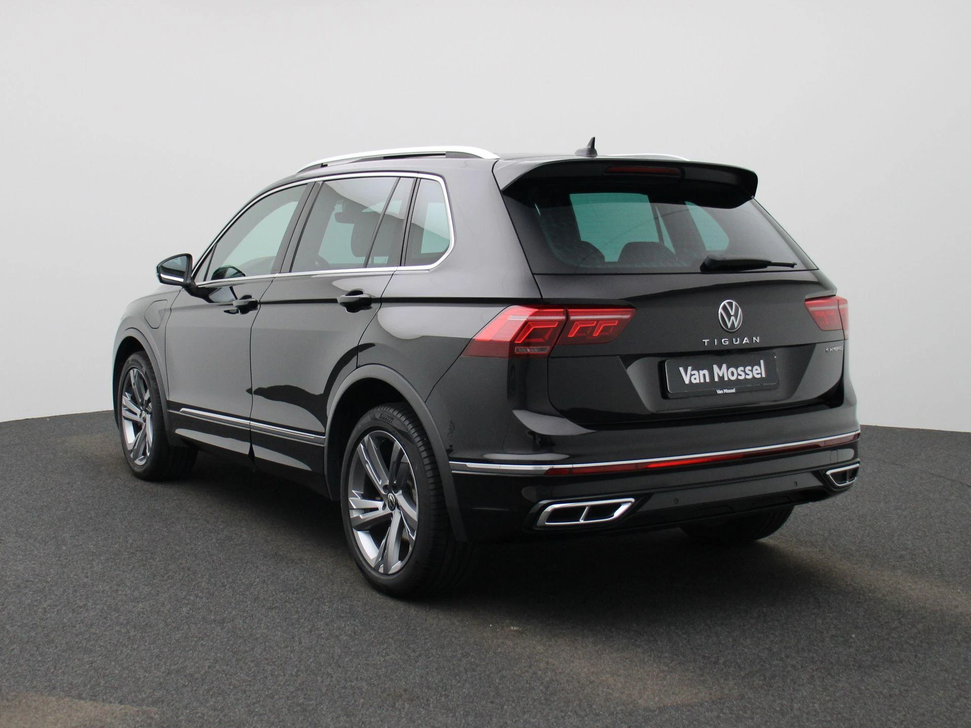 Volkswagen-Tiguan-image-1