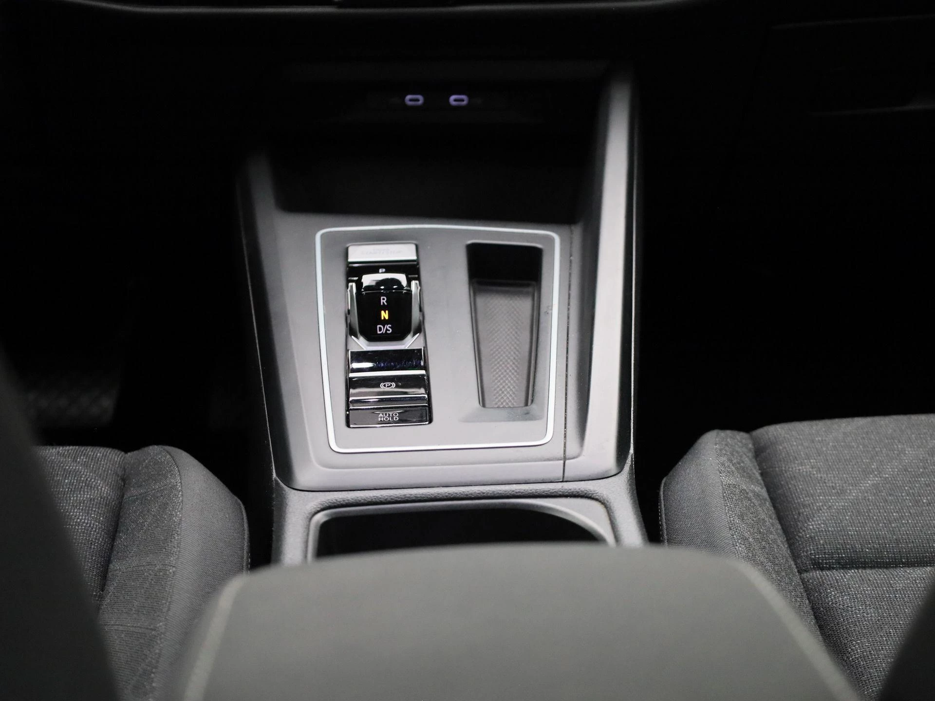 Volkswagen-Golf-image-10