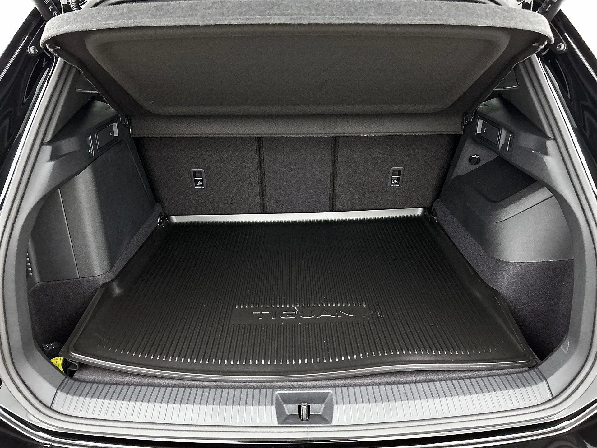 Volkswagen-Tiguan-image-14