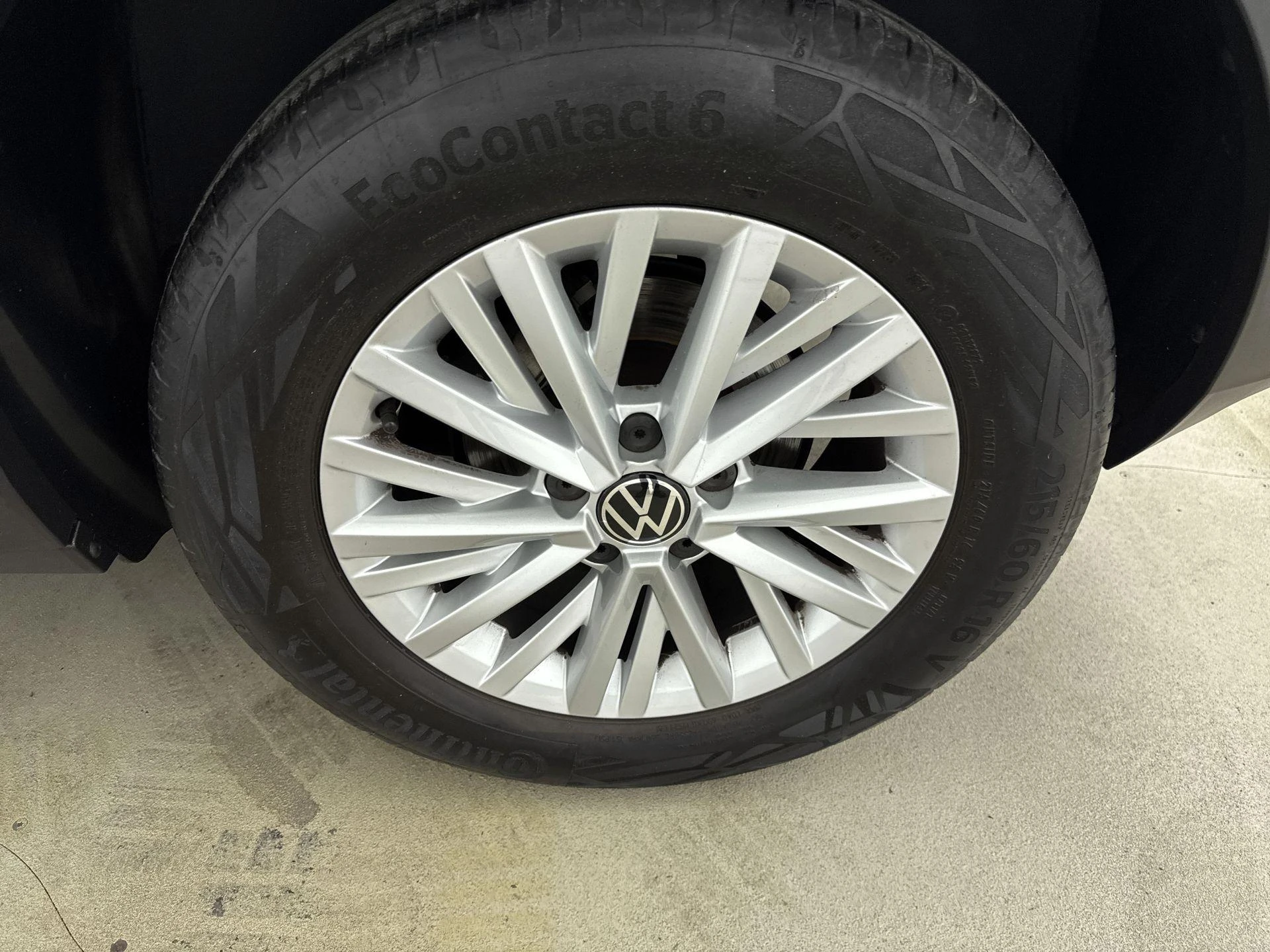 Volkswagen-T-Roc-image-20