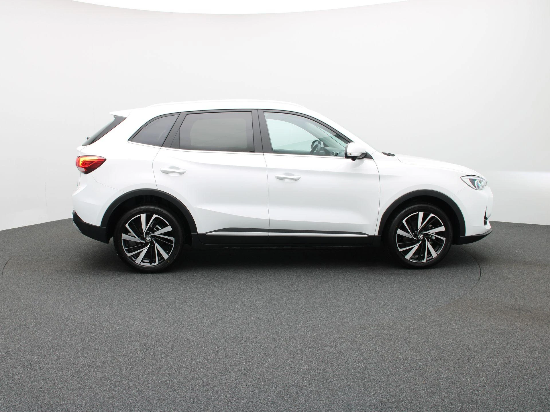 MG-ZS-image-5