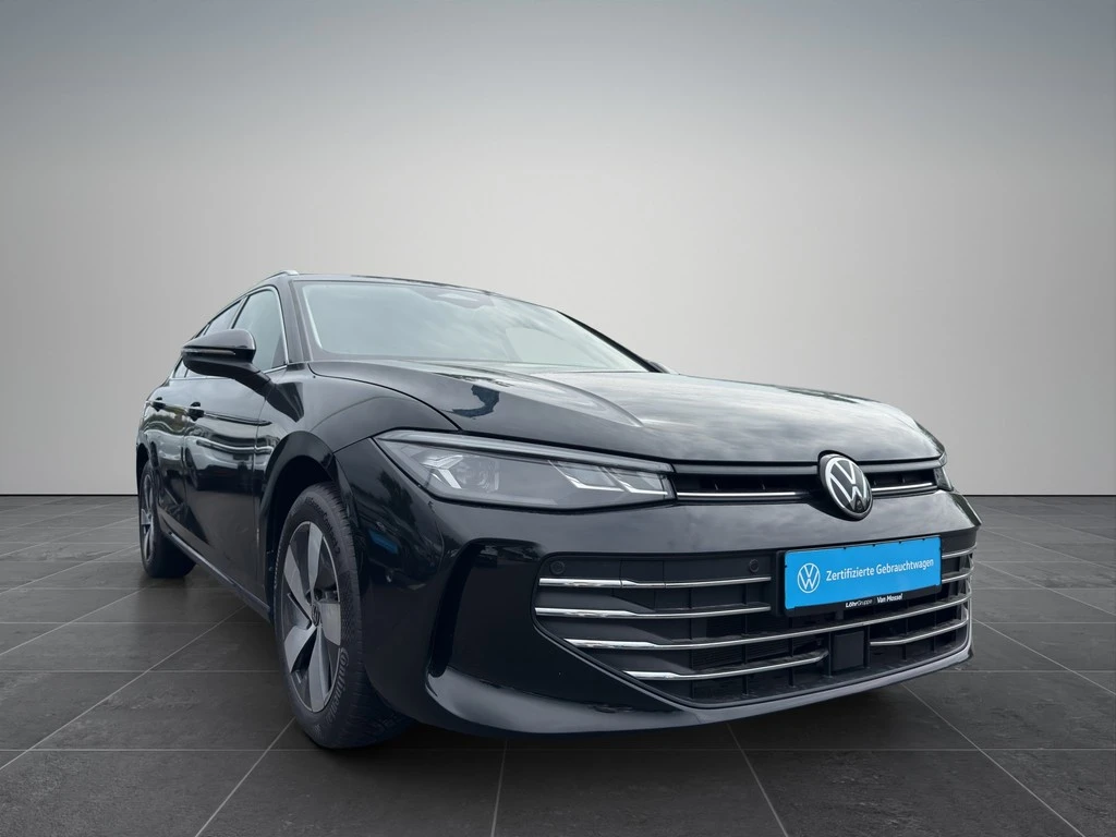 Volkswagen-Passat-image-4