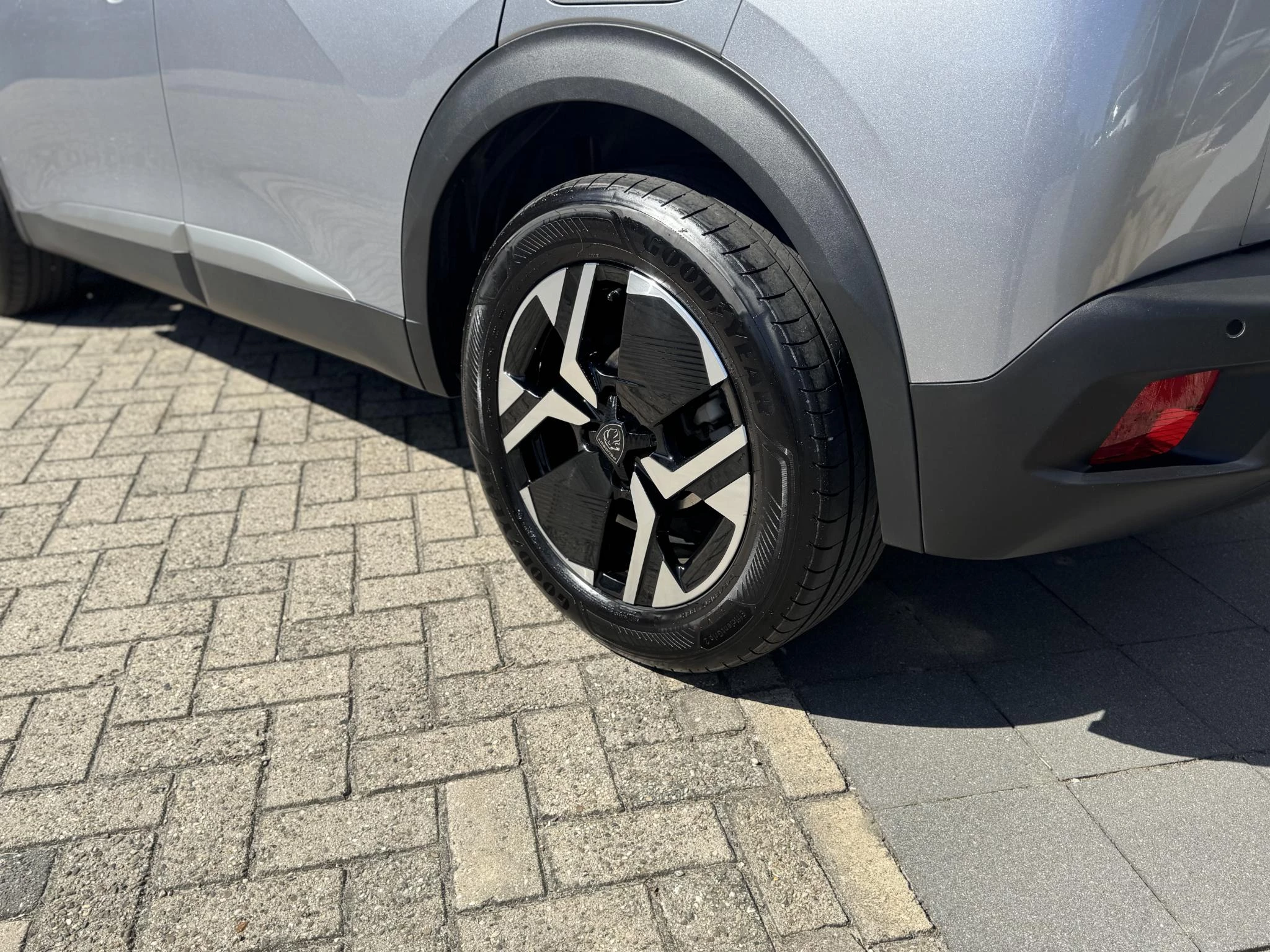 Peugeot-2008-image-10