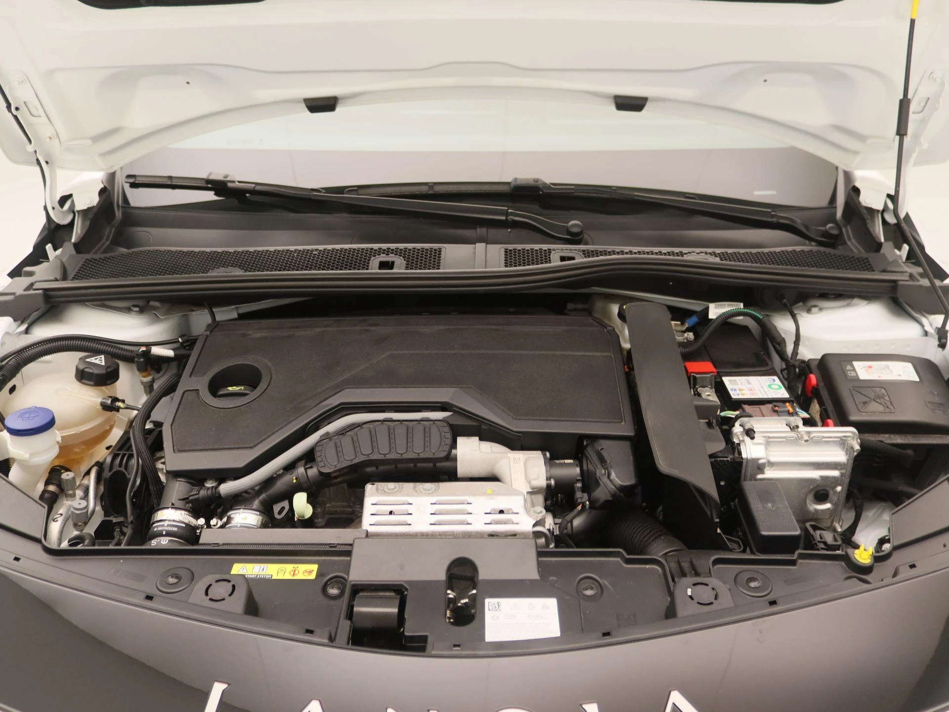 Lancia-Ypsilon-image-23