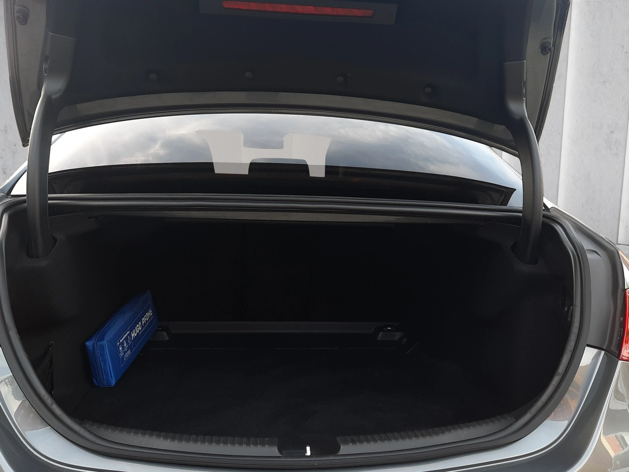 Mercedes-Benz-C-Klasse-image-16