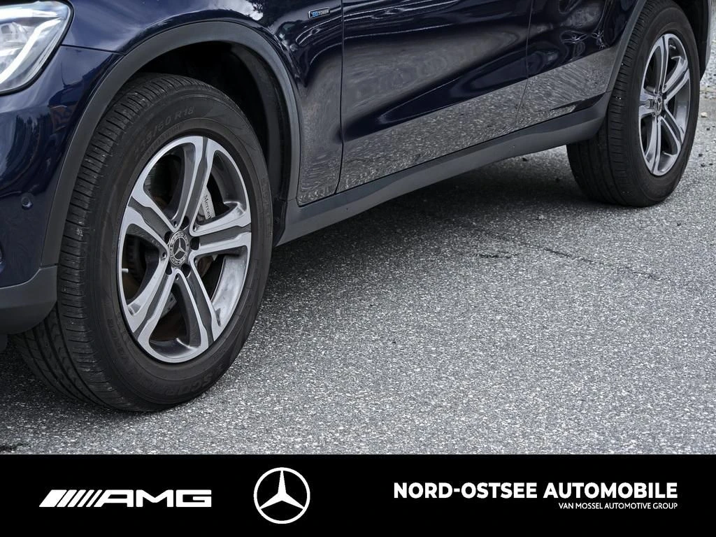 Mercedes-Benz GLC 300 de 4M KAMERA TEMPOMAT LED SITZHEIZUNG