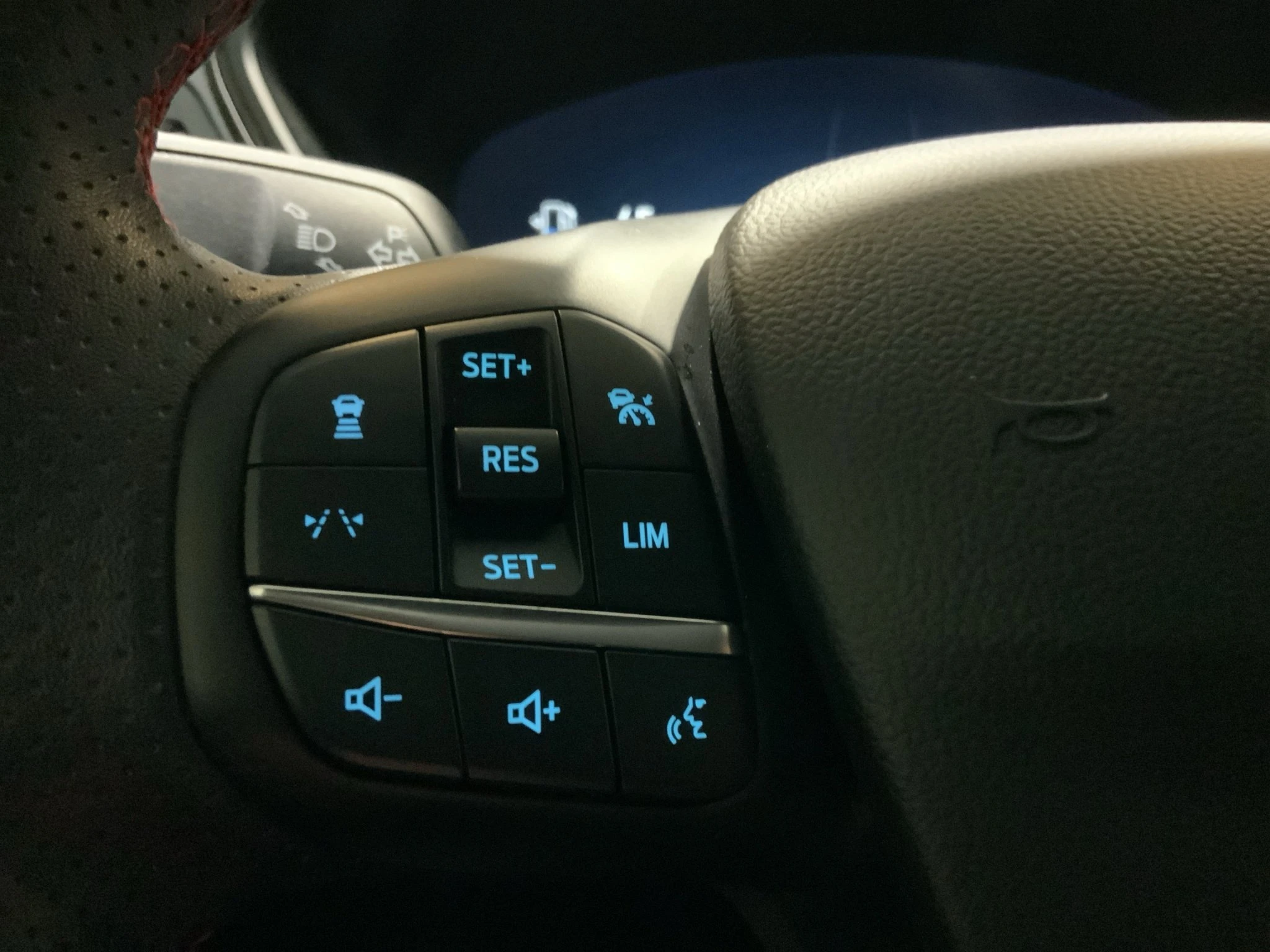 Ford-Kuga-image-19