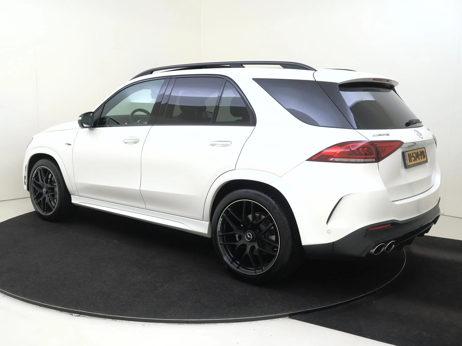 Mercedes-Benz-GLE-image-5