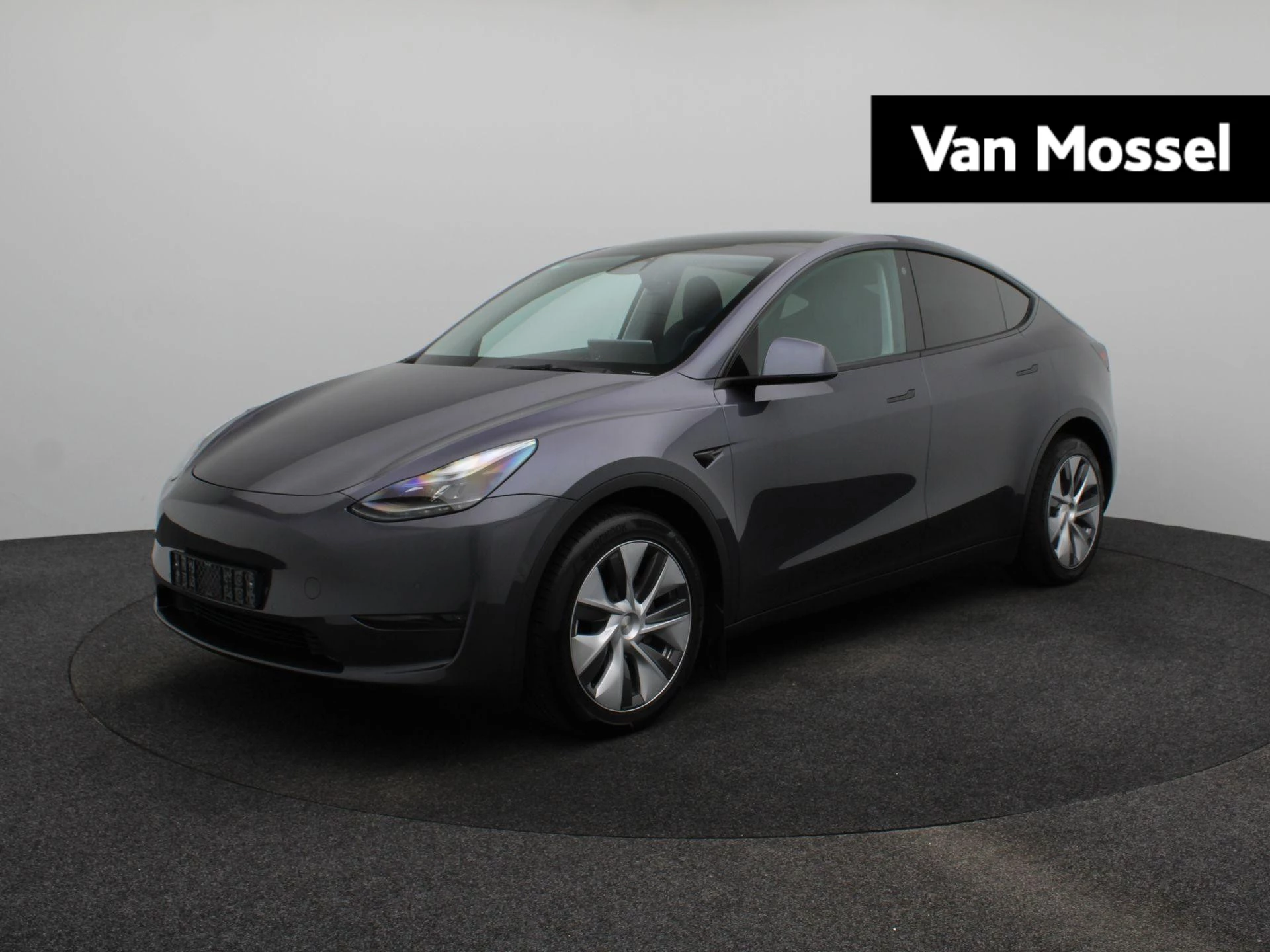 Tesla-Model Y-image-0