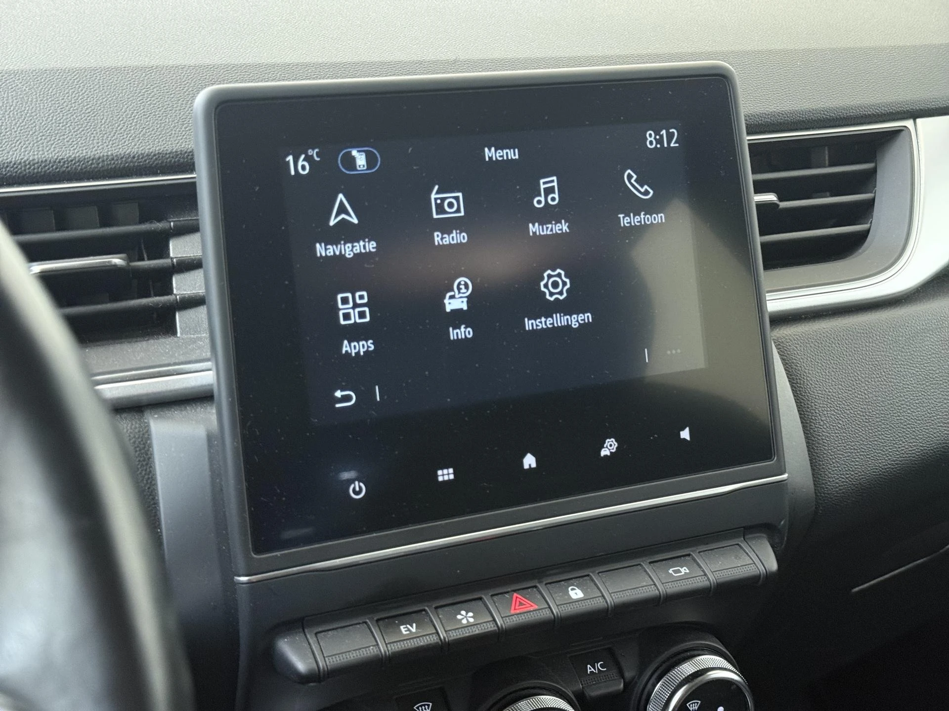Renault-Captur-image-16