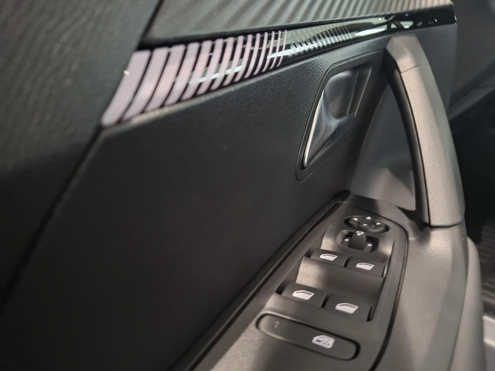 Peugeot-2008-image-12