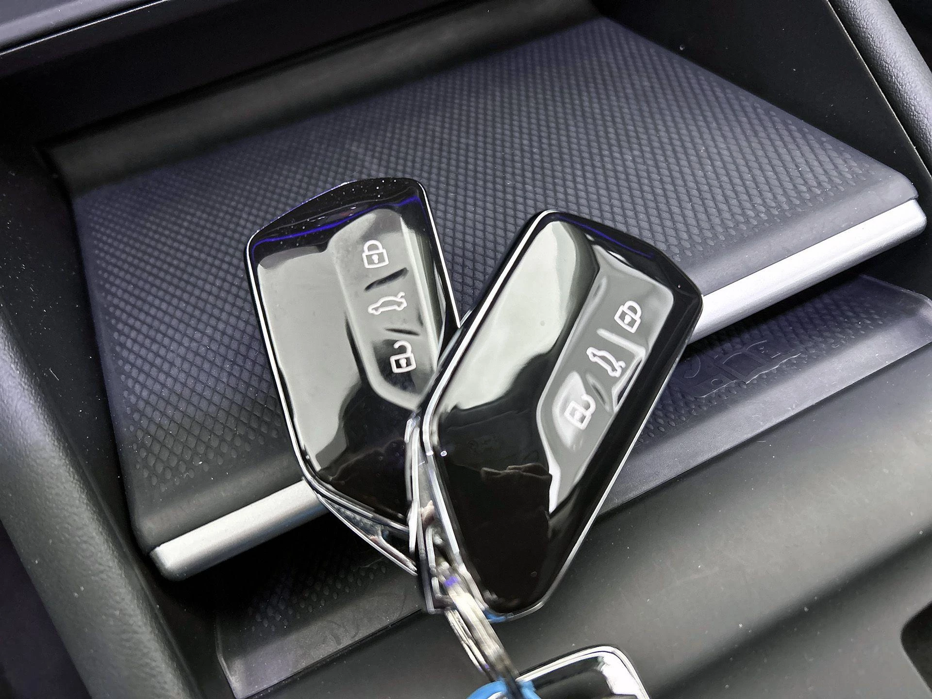 Volkswagen-Tiguan-image-40