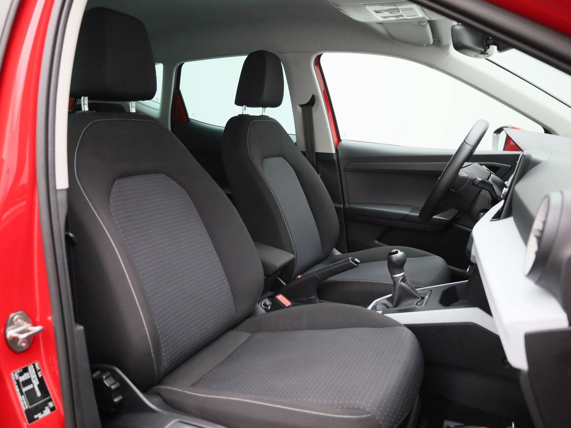 SEAT-Arona-image-33
