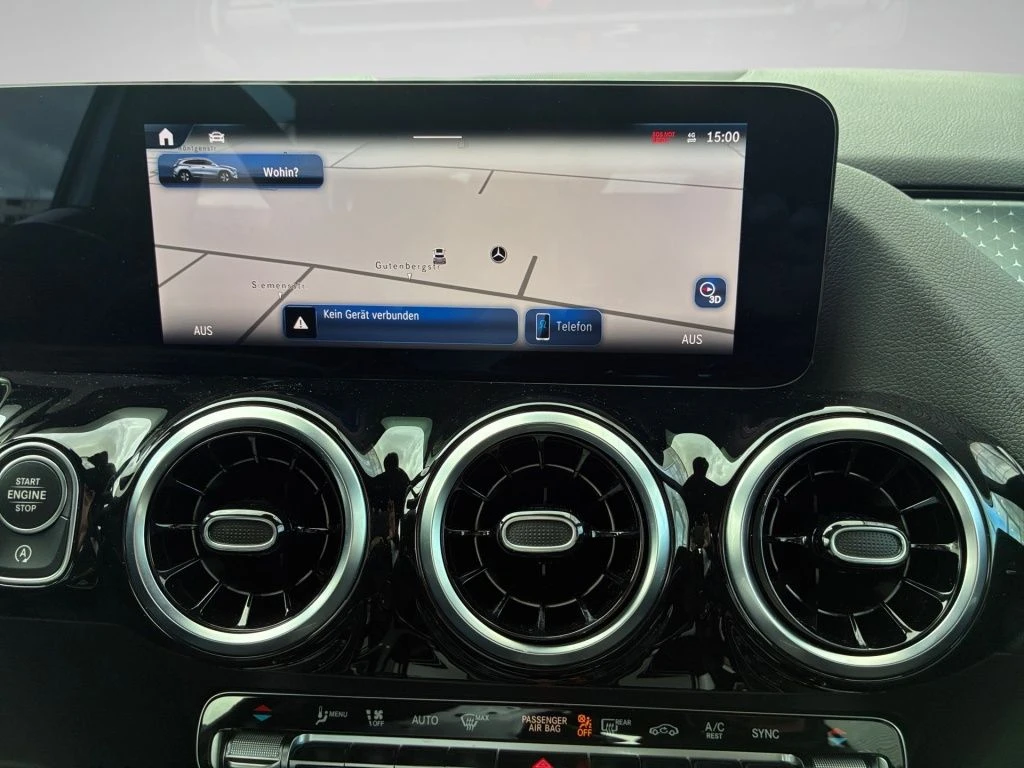 Mercedes-Benz-GLA 200 d-image-7