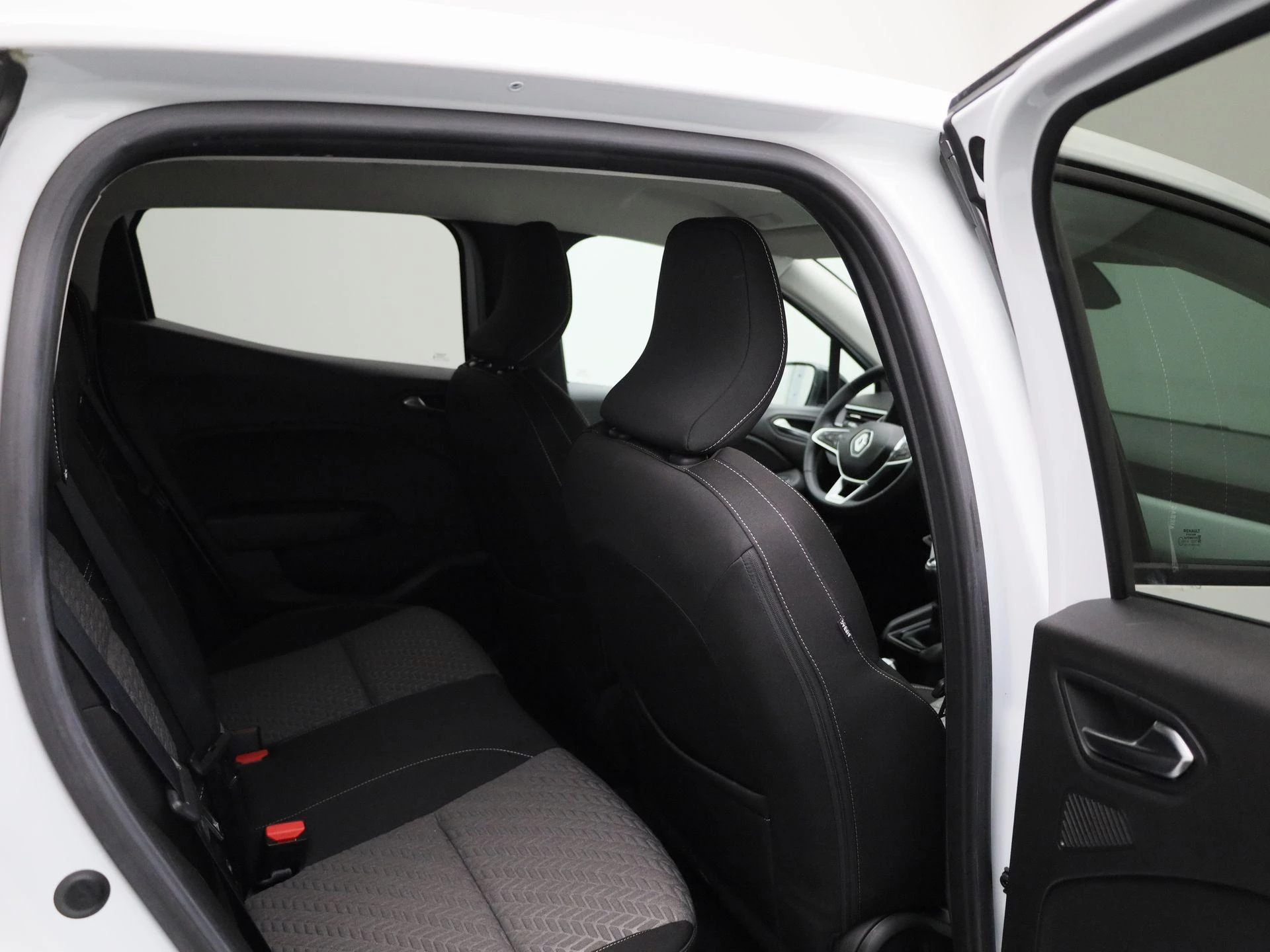Renault-Clio-image-29