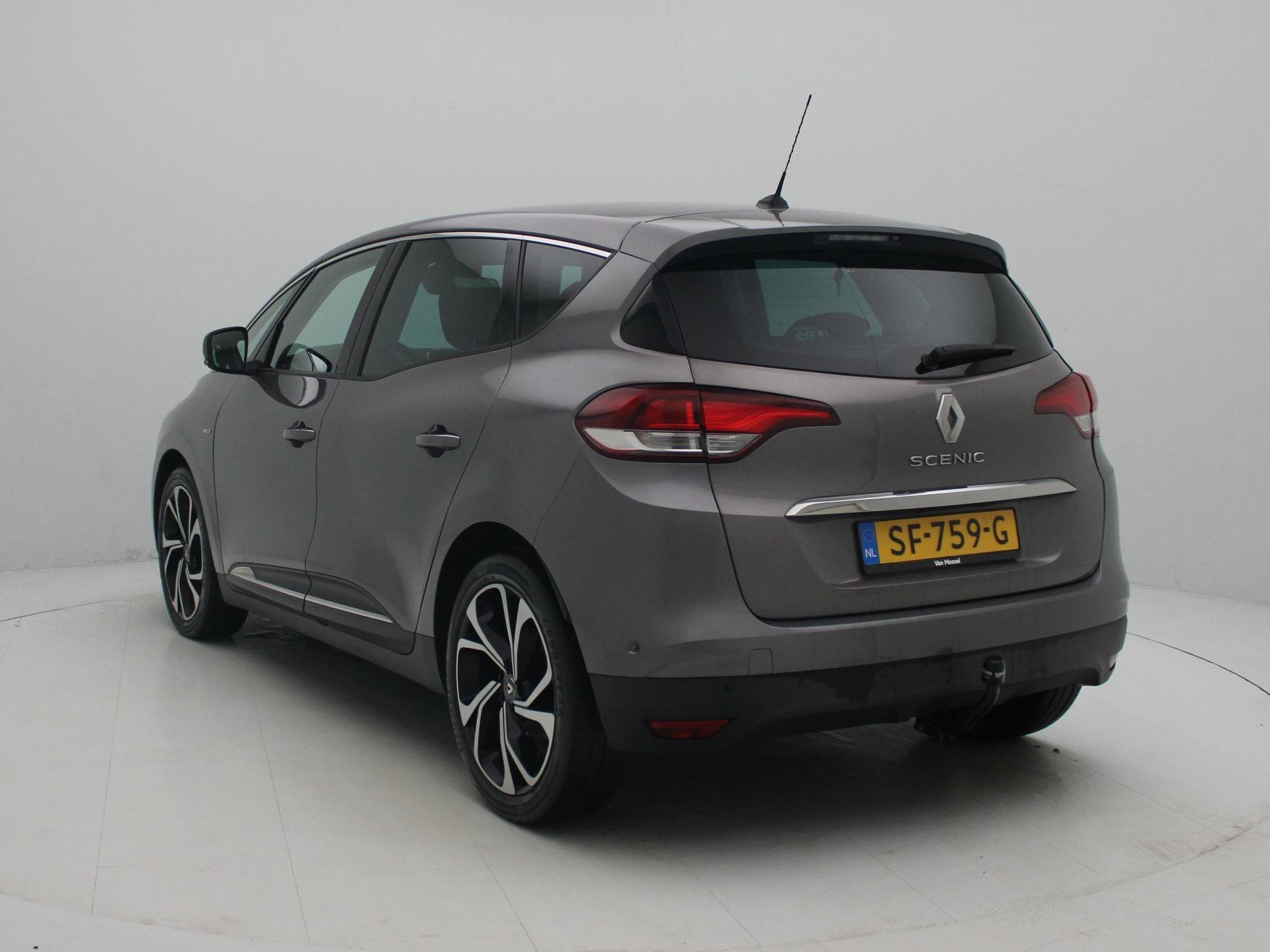 Renault-Scénic-image-1